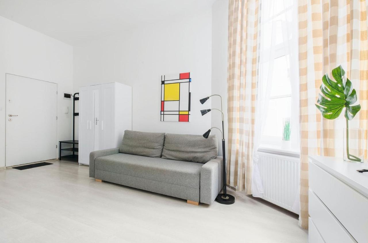 Apartstate On 6 Sierpnia, 37