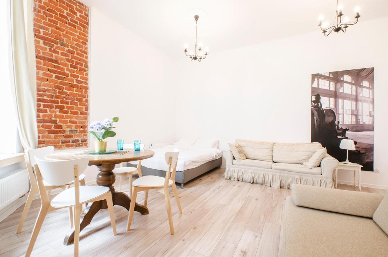 Apartstate On 6 Sierpnia, 37 Apartment Lodz (Lodz)